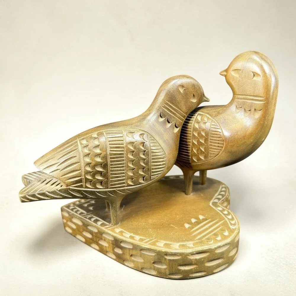 Hand Carved Wooden Love Birds Figurine Heart Base Folk Art Sculpture Brown VTG - Picture 1 of 13